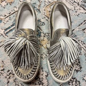 J/slides Aztec tassel sneaker shoe size 9
